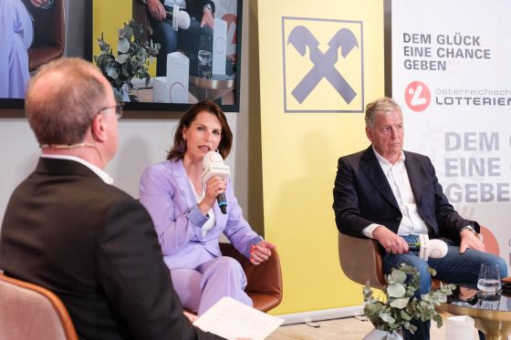 Business Talk mit Karoline Edtstadler und Gerhard Zeiler, am 08. April 2024 079 © Hans Leitner - Photography